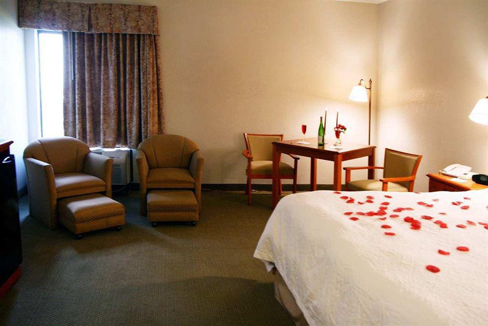 Mainstay Suites Bourbonnais - Kankakee Номер фото